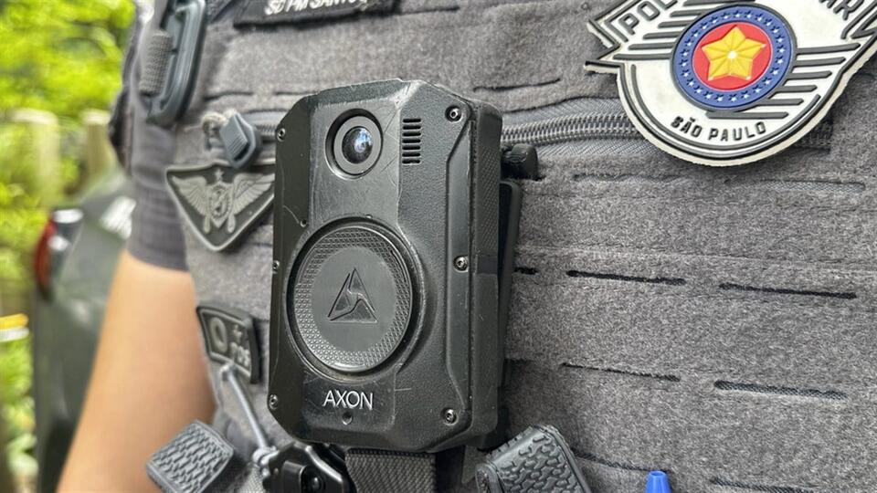AXON: Competition Intensifies as Motorola Makes $4.4B Acquisition ...
