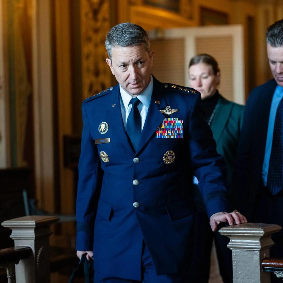 Trump Says Gen. Caine Sees Easy Victory If U.S. Attacks Iran - NewsBreak