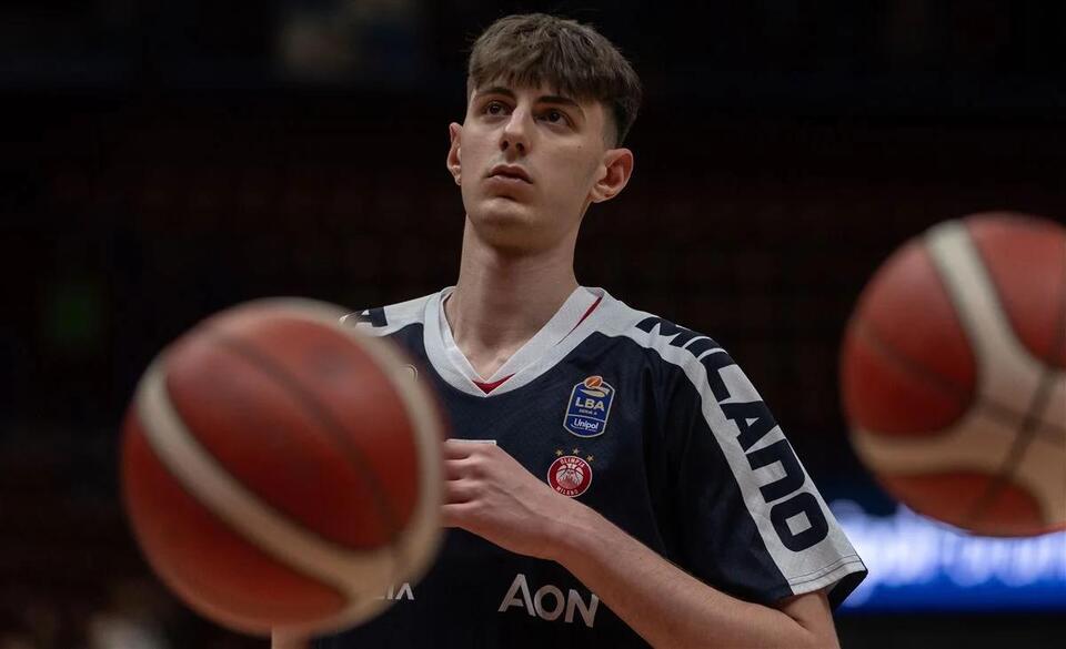 Villanova earns massive commitment from 7-3, Center, Luigi Suigo