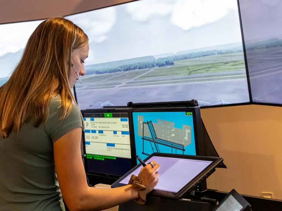 Aviation Week Op-Ed: New Hiring Path Helps Ready Students Fill Air ...