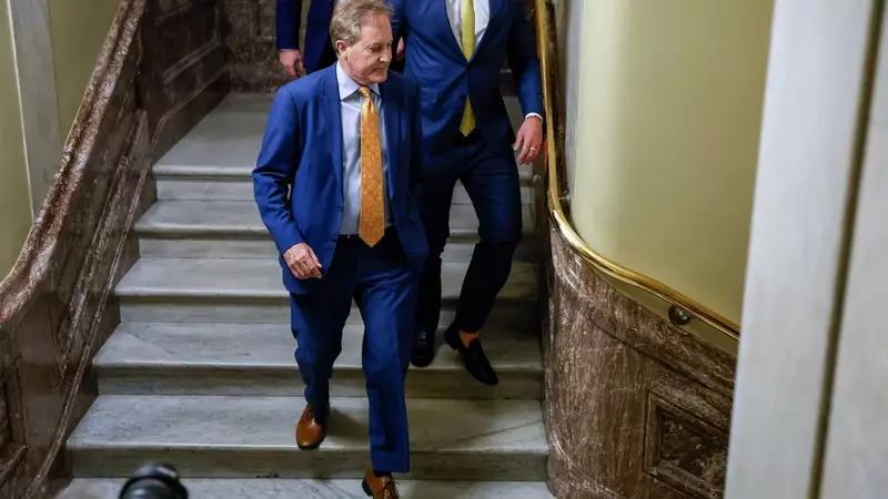 Rudy Giuliani and Mark Meadows Among 18 Charged in Arizona Election Case - News Directory 3