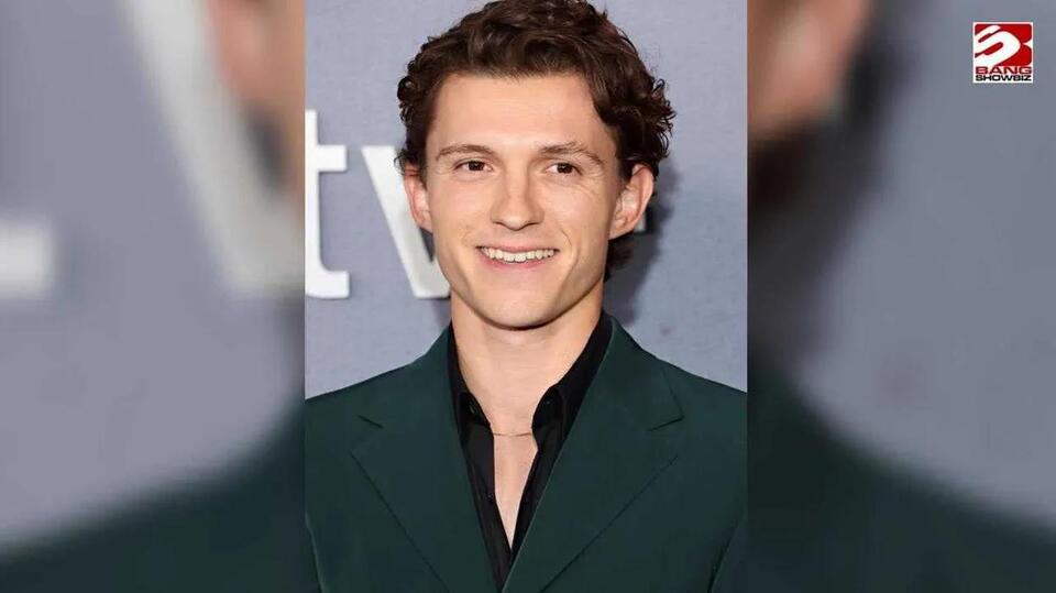 tom-holland-just-gave-the-spider-man-meme-an-upgrade-newsbreak