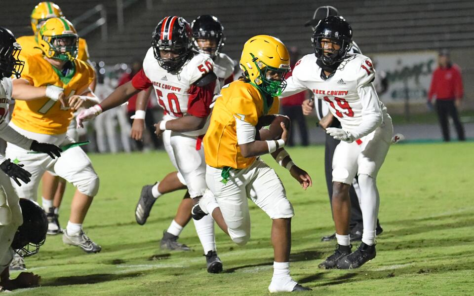 Rushing attack propels JV Raiders to 3rd straight win - NewsBreak