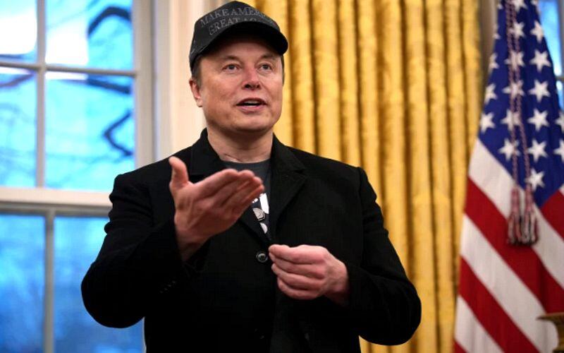 Elon Musk Says ‘Trump is Not Perfect, But He’s Not Evil’ in Joe Rogan ...