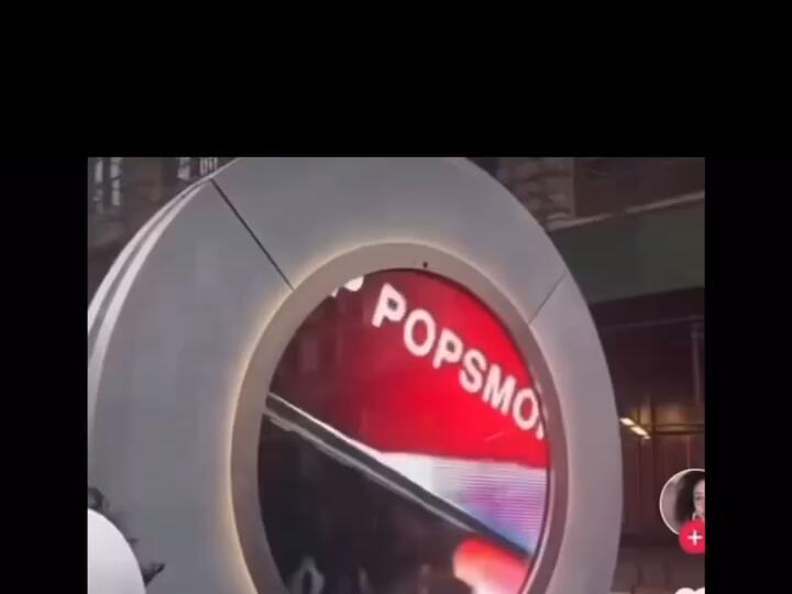 The New York portal is crazy