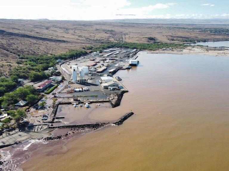 Canoe race canceled after Kawaihae Harbor, surrounding roads flooded