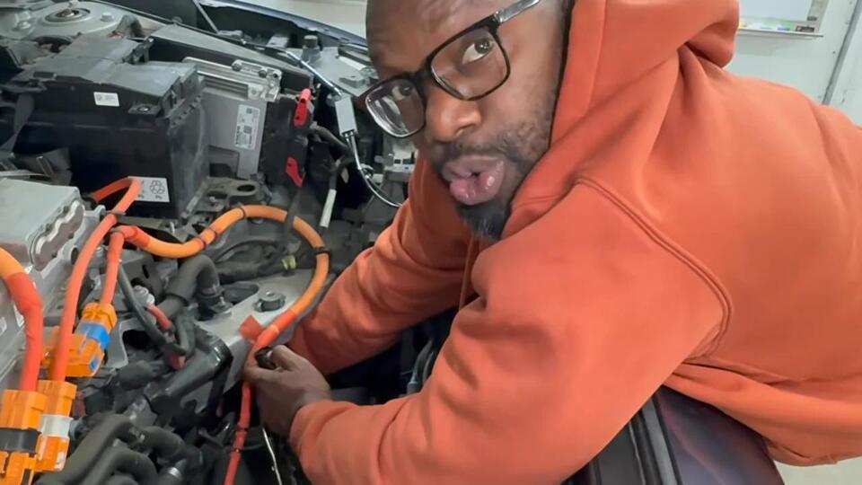 Man Buys Broken 500-HP Former Hertz Polestar for $3,000 at Auction ...