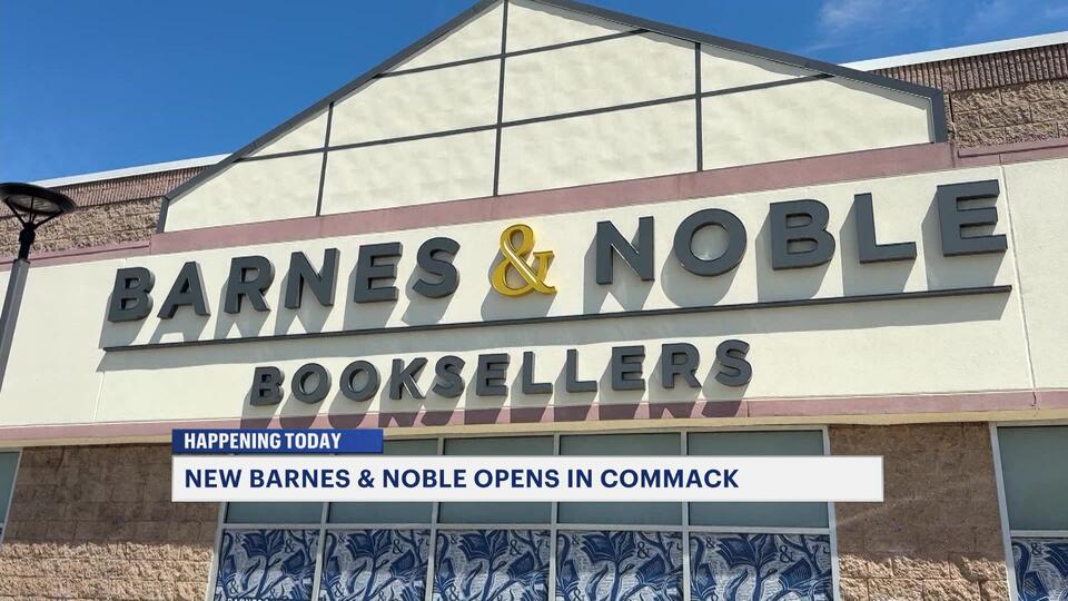 New Barnes & Noble opens its doors in Commack - NewsBreak