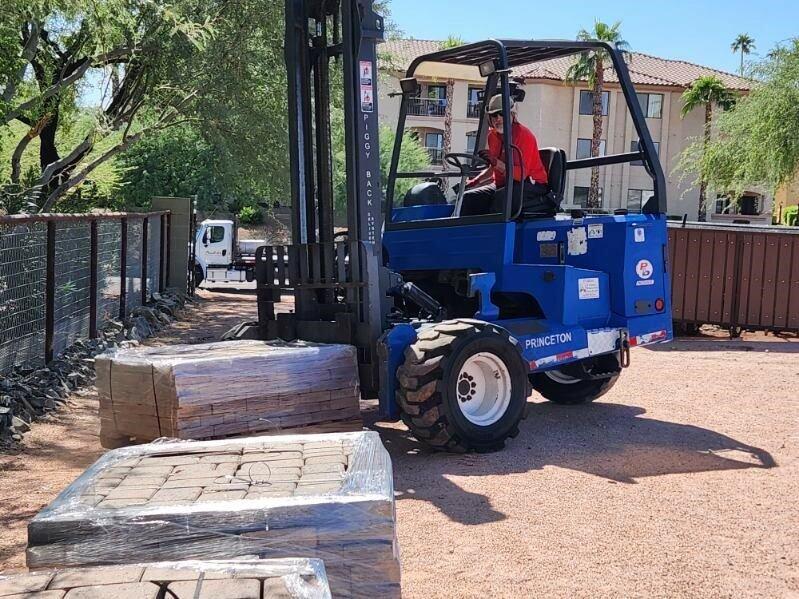 Fountain Hills' Paul's Ace Hardware transports pavers to the Fort