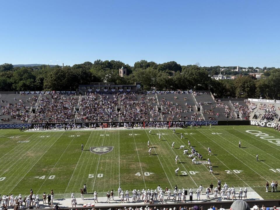 Lehigh 35, Holy Cross 10 – Crusaders can’t keep up with Mountain Hawks