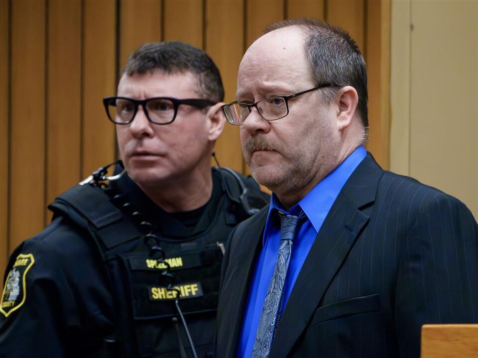 Prosecution, defense rest in Warner murder trial - NewsBreak