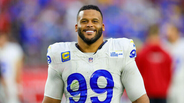 3-time DPOY Donald coming out of retirement to play for Rams