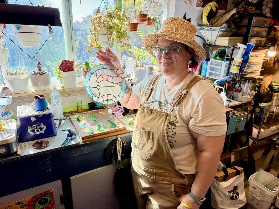 A Portland woman made a stained-glass raccoon. Then things got weird ...
