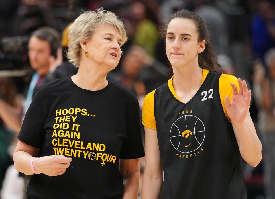 Caitlin Clark Says Ex-Iowa HC Lisa Bluder's 'Brainwashing' Causes  Frustration Now With WNBA Colleagues - NewsBreak