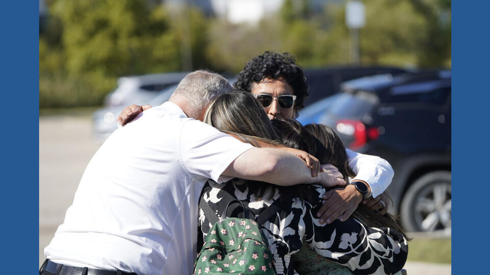 Police identify gunman killed after shooting and fire at Michigan ...