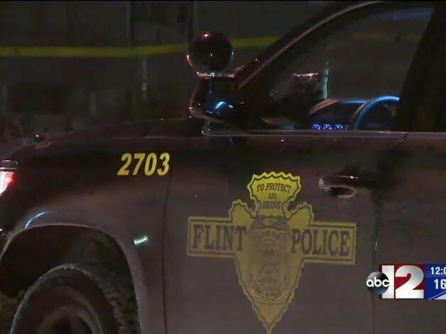 Double shooting in Flint leaves 1 man dead, another injured