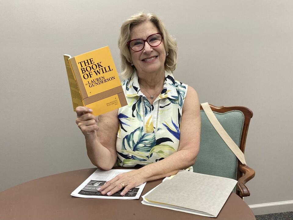 Everyone invited to recite lines in new theater program — non-actors ...