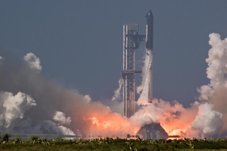 SpaceX launches more powerful Super Heavy-Starship rocket