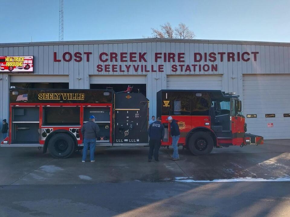 Seelyville firefighters unveil new fire truck