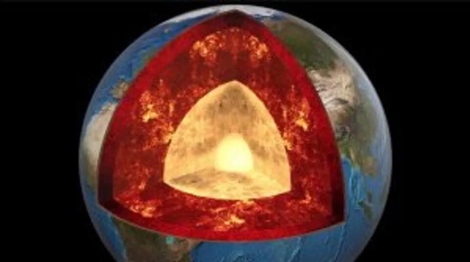 Scientists baffled after discovering that the Earth's core is 'leaking ...