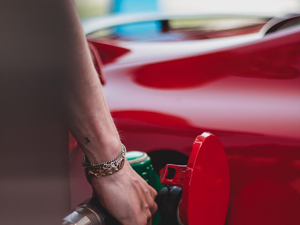 Marble Falls gas at 2.61 per gallon? This is the cheapest fillup in town