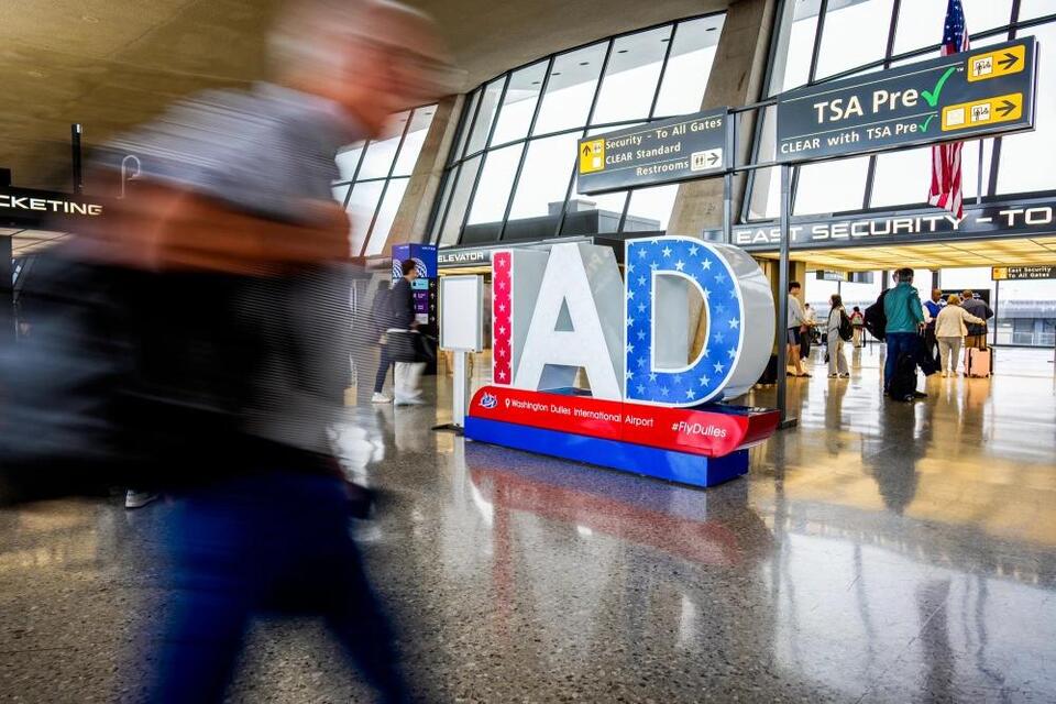 Trump announces plans for sprawling Dulles Airport makeover
