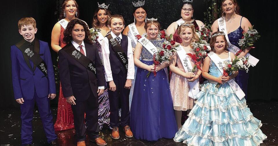 Three Oaks/River Valley royalty crowned in Wrigley Field pageant ...