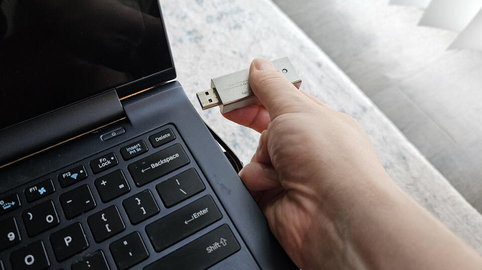 Here's How To Format A USB Drive On Windows - NewsBreak