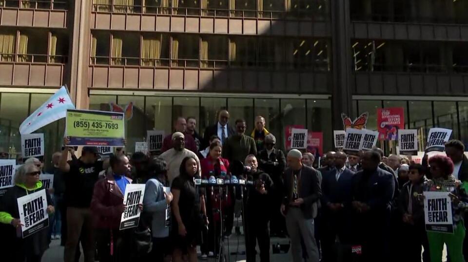 Faith leaders rally against ICE crackdown, possible Chicago troop ...