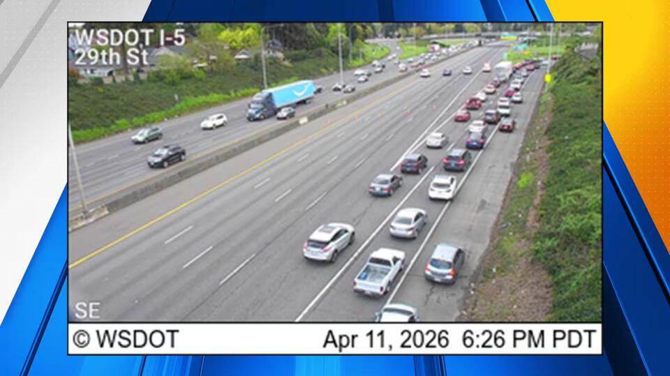 Police arrest suspect after standoff briefly closed I-5 South in ...