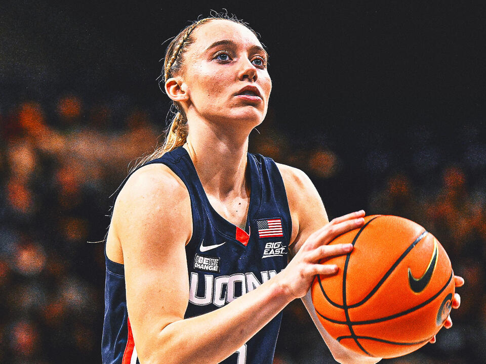 Paige Bueckers scores 28 and hits halftime buzzerbeater as No. 8 UConn