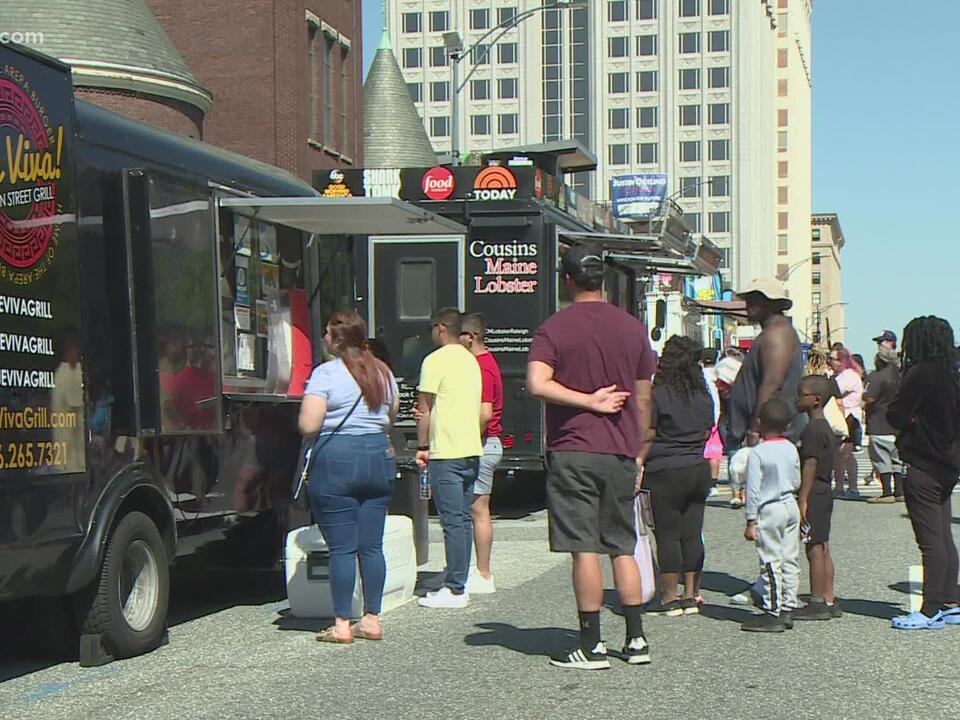 thousands-attend-greensboro-food-truck-festival