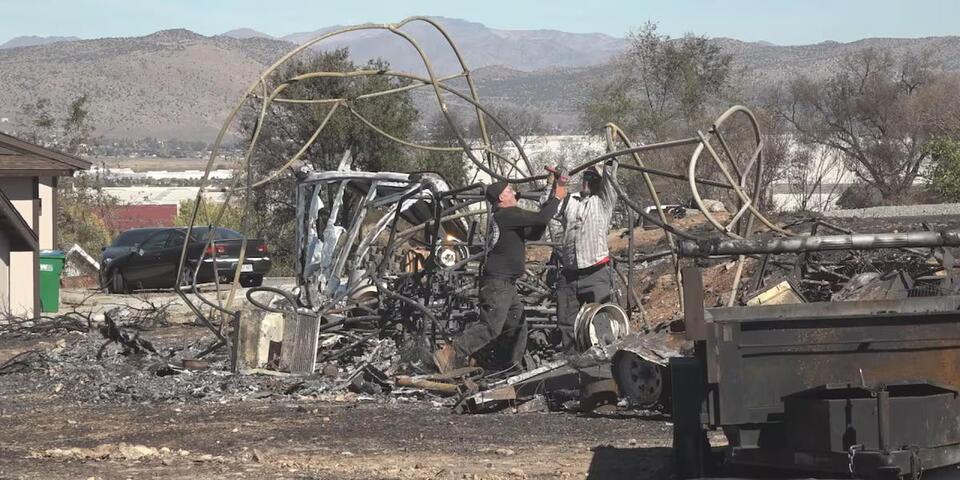 Volunteers help Hawk Fire homeowners clean up properties - NewsBreak