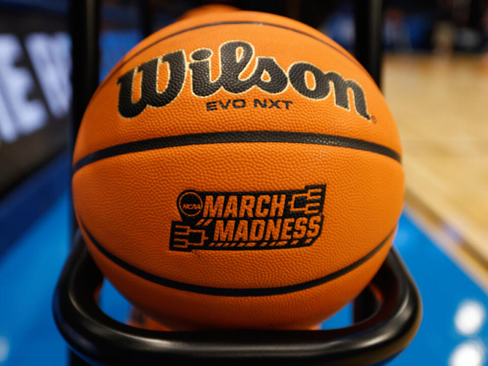 'Tallest Player Ever' Gets Set to Play College Basketball Next Season