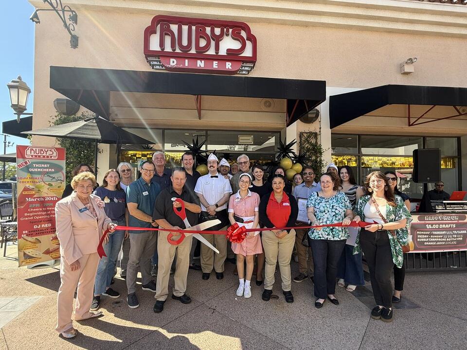 Ruby’s Diner Carlsbad Opens New Horseshoe Bar - NewsBreak