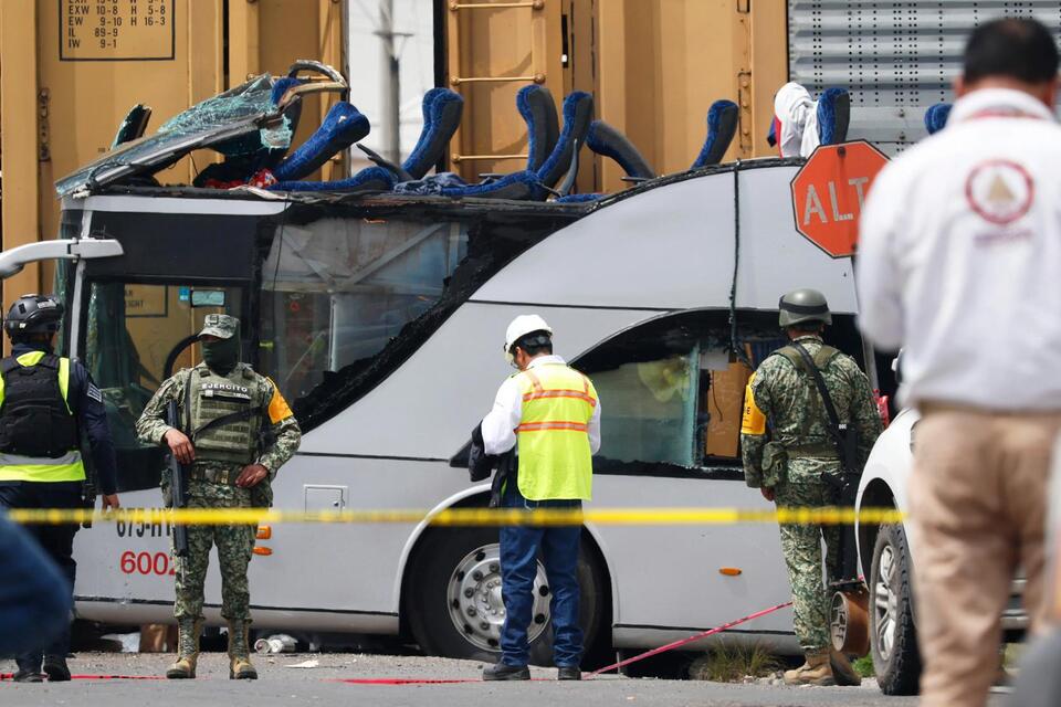 Train slams into double-decker bus in Mexico, killing at least 10 ...