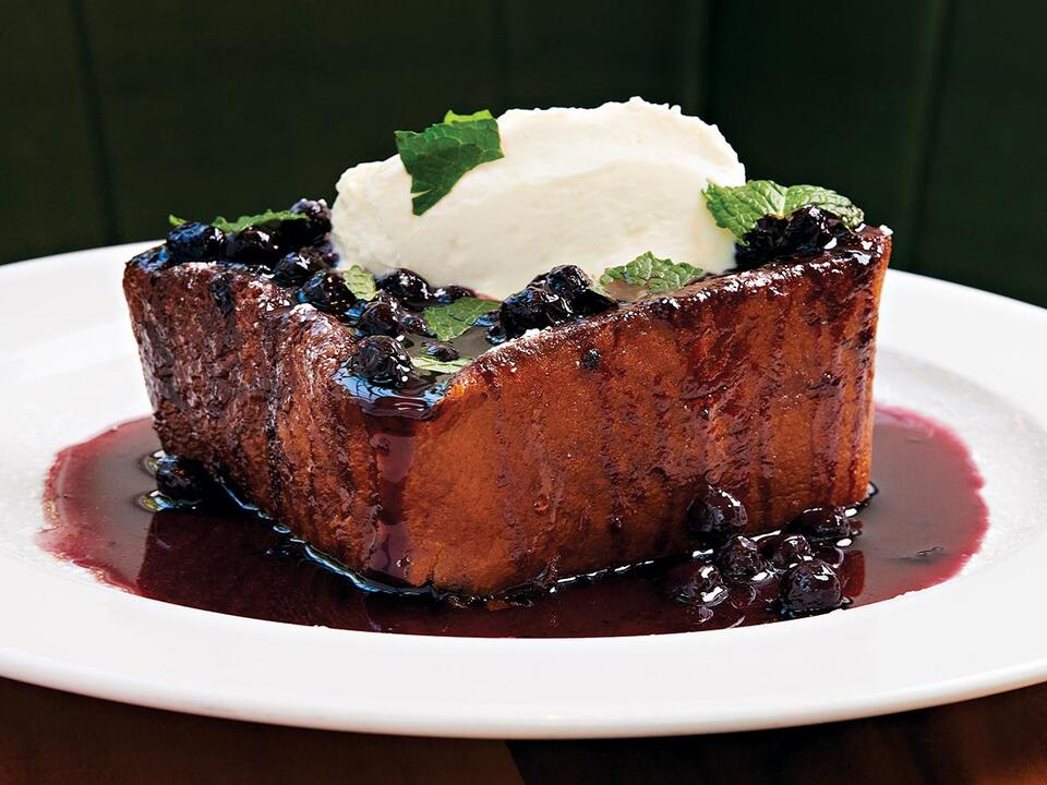 Café Monet Serves French Bistro Fare with Art on the Side