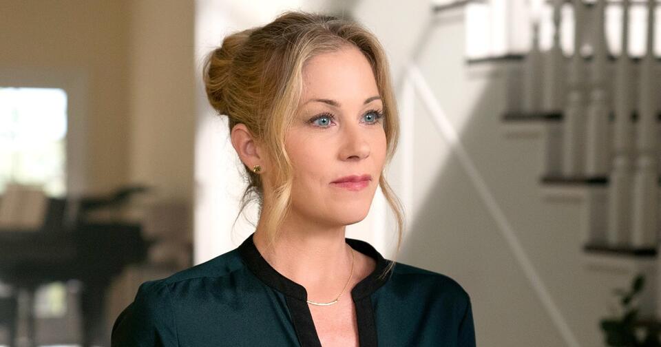 ‘Married …with Children’ Icon Christina Applegate, 54, Insists She’s ...