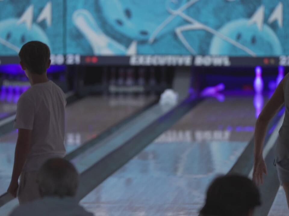 Beloved Louisville bowling alley closing, plans to relocate near