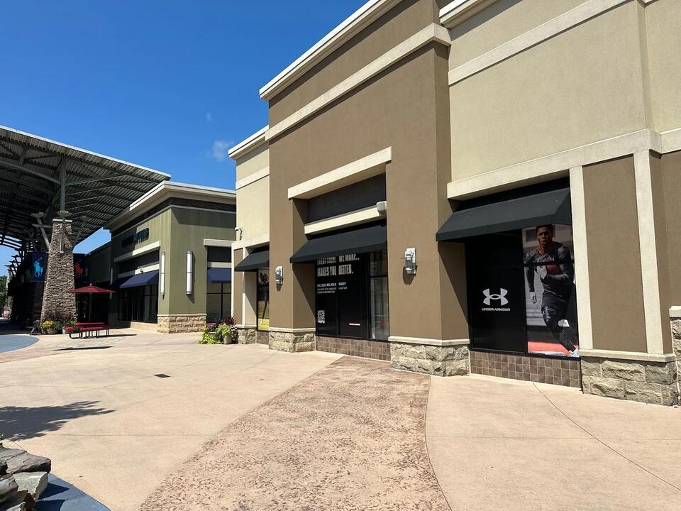 Under armor outlet tanger outlet