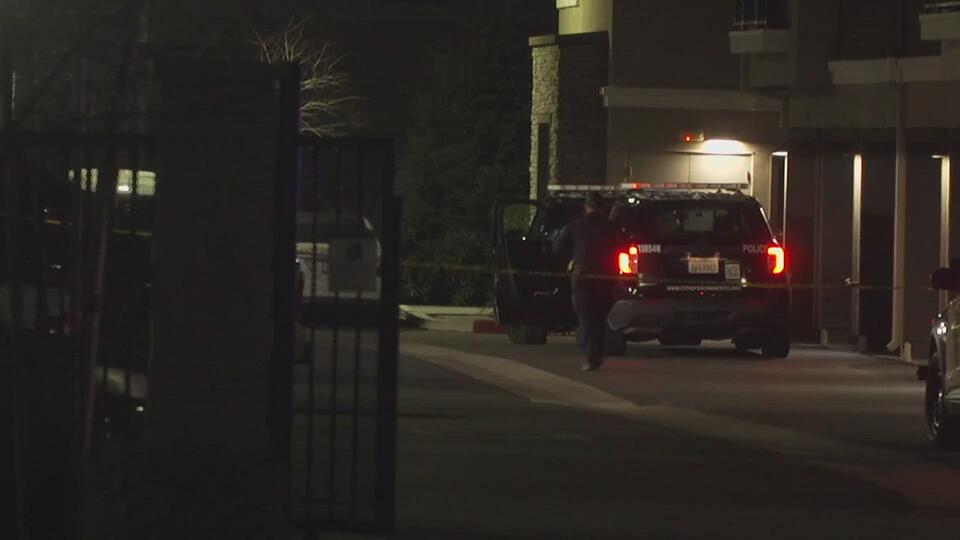 Sacramento Police negotiating barricaded suspect in Natomas - NewsBreak