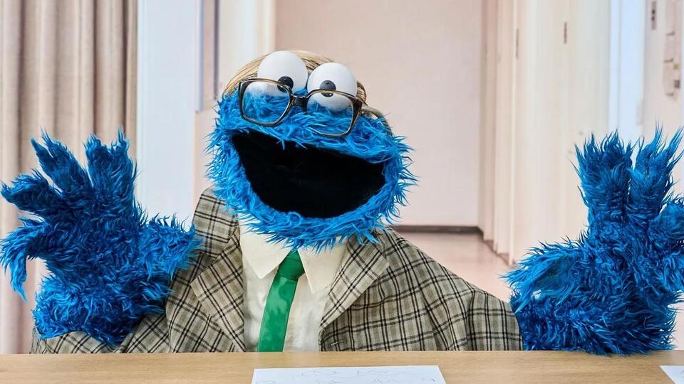 Sesame Street Invades the SNL Writers’ Room in New Sketch: Watch ...