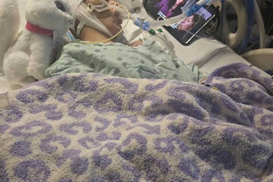 A 15-Year-Old Girl Is Brain Dead After Taking Too Much Benadryl for a ...