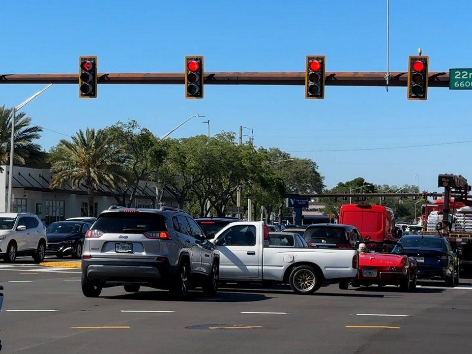 Pinellas resident says trafficlight timing on 66th Street is