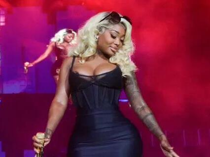 Whew Lawd! The Hottest Thirst Traps Of The Week