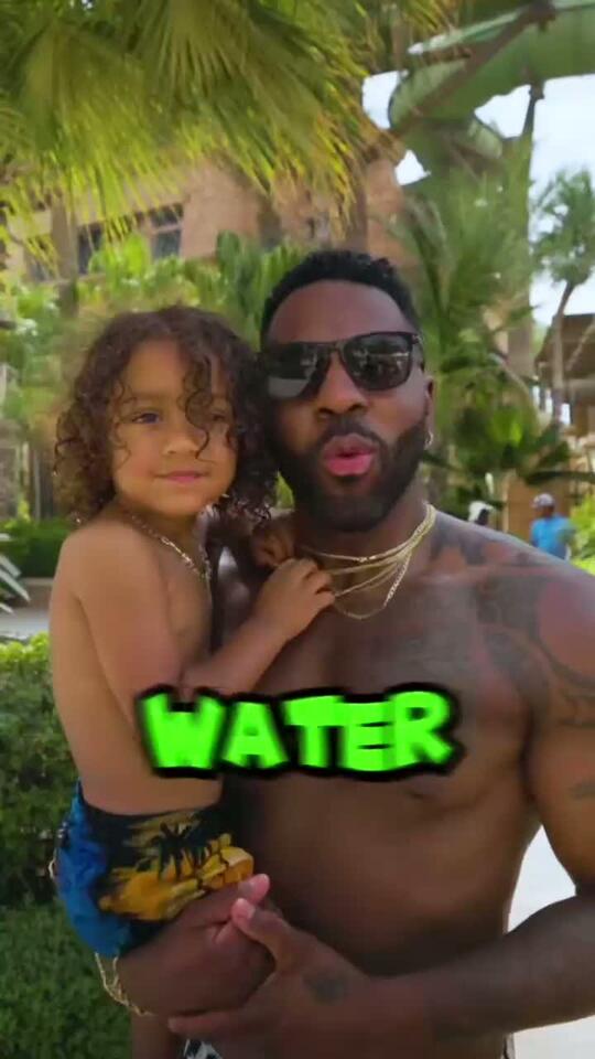 summer-time-in-dubai-hit-the-water-park-but-get-there-first-no-line-no