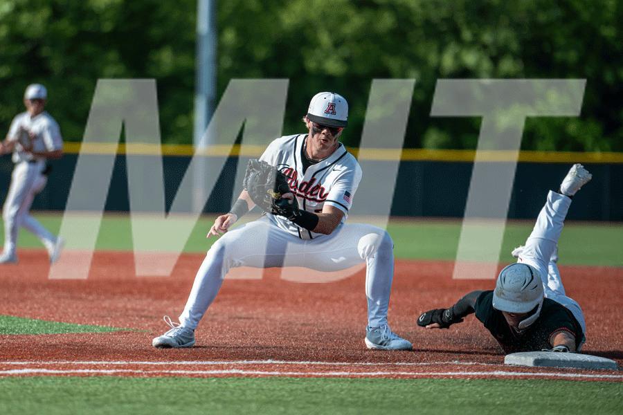 High school baseball teams will begin using double first base starting ...