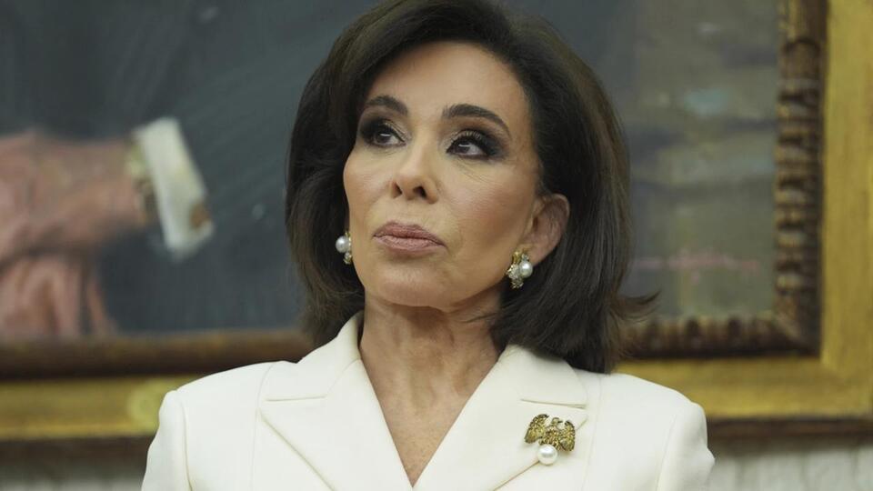 Former fox news host and judge jeanine pirro sworn in as top dc