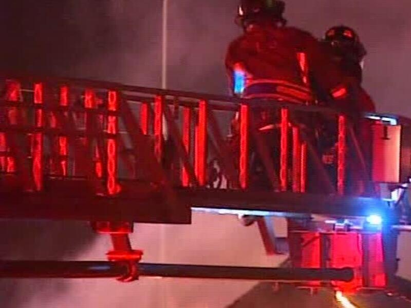 Fire breaks out at building on Summer Avenue, MFD crews extinguish flames