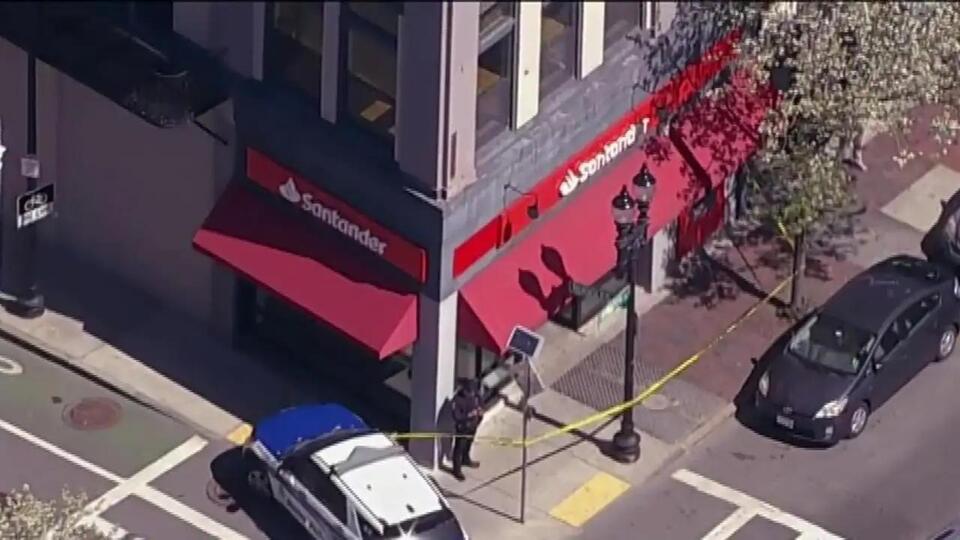 Boston police respond to armed bank robbery - NewsBreak